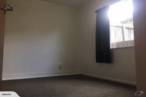 Photo of property in 10 Highlight Parade, Te Atatu South, Auckland, 0610