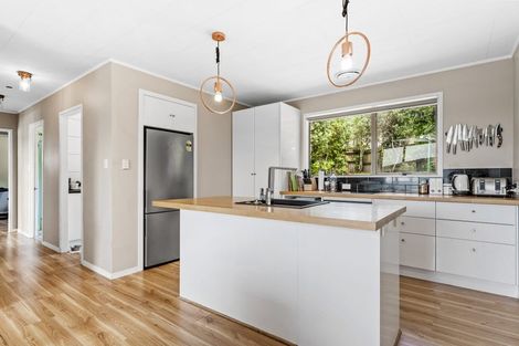 Photo of property in 35 Everard Avenue, Army Bay, Whangaparaoa, 0930