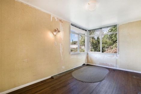 Photo of property in 1 Archlynn Road, Kelston, Auckland, 0602