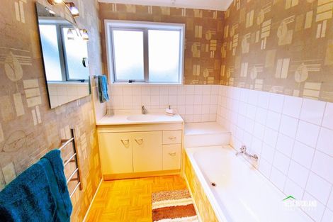 Photo of property in 16 Puketitiro Street, Glen Eden, Auckland, 0602