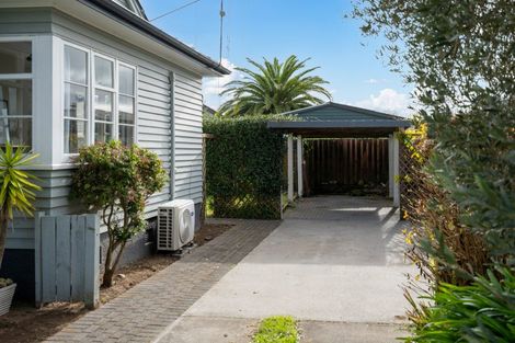 Photo of property in 76 Williams Street, Cambridge, 3434