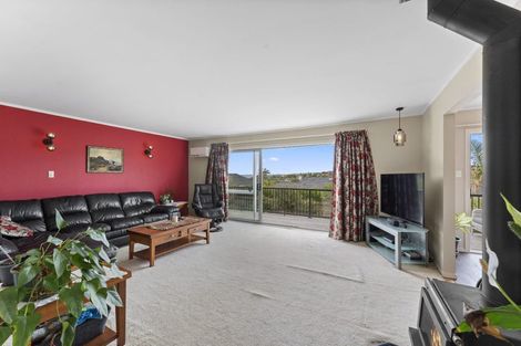 Photo of property in 5 Stapleford Crescent, Browns Bay, Auckland, 0630