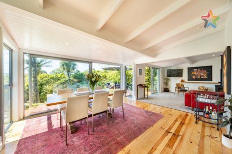 Photo of property in 100 Korokoro Road, Korokoro, Lower Hutt, 5012