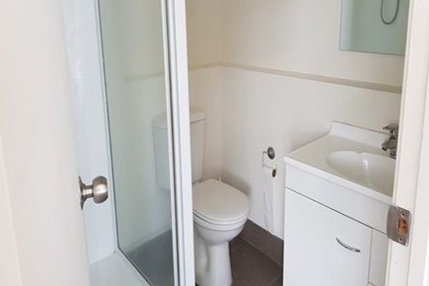 Photo of property in 8c Schnapper Rock Road, Schnapper Rock, Auckland, 0632