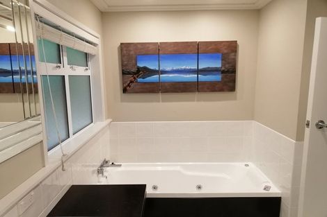 Photo of property in 32 Davis Grove, Wainuiomata, Lower Hutt, 5014