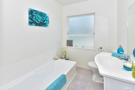 Photo of property in 46 Tairere Crescent, Rosehill, Papakura, 2113