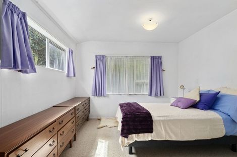 Photo of property in 72 Ravenwood Drive, Forrest Hill, Auckland, 0620
