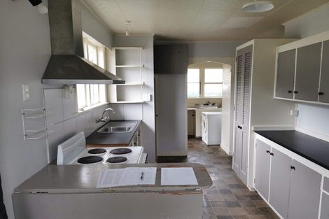 Photo of property in 4 Prouse Crescent, Naenae, Lower Hutt, 5011