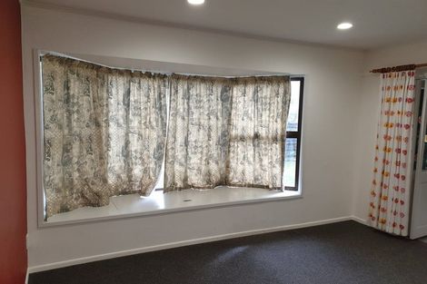 Photo of property in 9b Ribblesdale Road, Henderson, Auckland, 0612