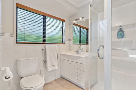 Photo of property in 11 Grovenor Drive, Orewa, 0931