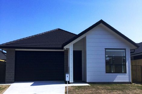 Photo of property in 8 Bill Miller Drive, Papamoa, 3118