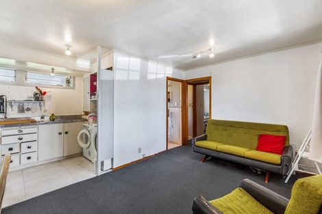 Photo of property in 85 Glengarry Road, Glen Eden, Auckland, 0602