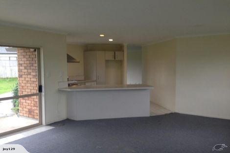 Photo of property in 13 Ebanjane Way, Clendon Park, Auckland, 2103