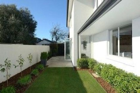 Photo of property in 998d Colombo Street, St Albans, Christchurch, 8014
