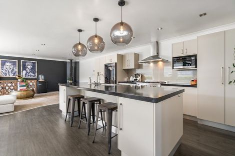 Photo of property in 27 Norfolk Drive, Cambridge, 3434