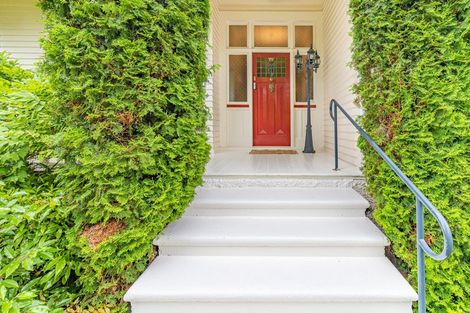 Photo of property in 1 Tulloch Street, Saint Johns Hill, Whanganui, 4500