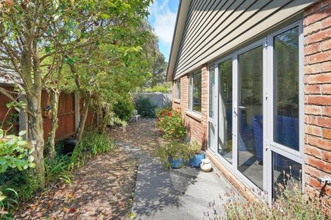 Photo of property in 8a Roscoe Street, Saint Martins, Christchurch, 8022