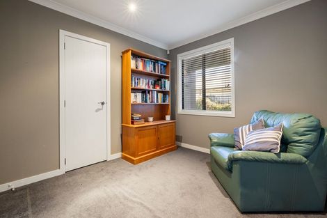 Photo of property in 20 Gibbston Close, Huntington, Hamilton, 3210