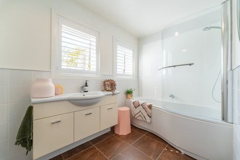 Photo of property in 82 Douglas Street, Highfield, Timaru, 7910