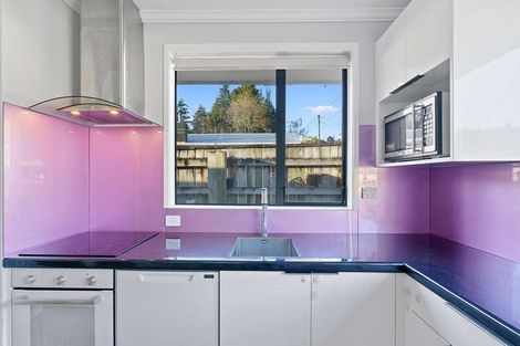 Photo of property in 1/7 Norana Road, Maoribank, Upper Hutt, 5018