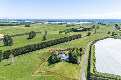 Photo of property in 154 Ohinepanea Road, Pukehina, Te Puke, 3186