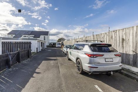 Photo of property in 2/163 Rongotai Road, Rongotai, Wellington, 6022