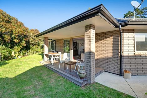 Photo of property in 30 Kawariki Road, Helensville, 0800