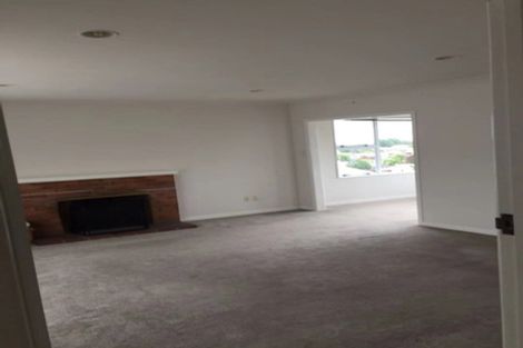 Photo of property in 316 Wairau Road, Glenfield, Auckland, 0629