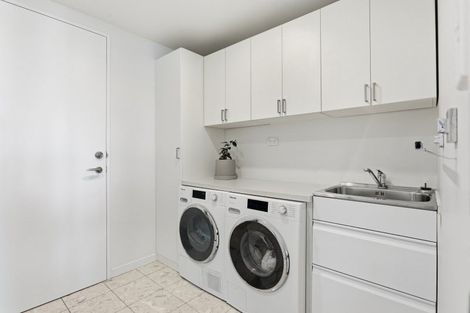Photo of property in 1/6d Durham Street, Tauranga, 3110