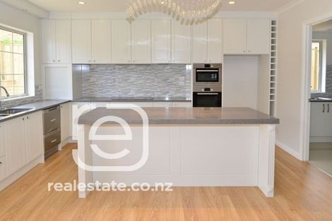 Photo of property in 68 Huntington Park Drive, Greenhithe, Auckland, 0632