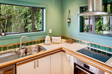 Photo of property in 8d Tawa Street, Eastbourne, Lower Hutt, 5013