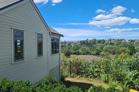 Photo of property in 111 Kaitemako Road, Welcome Bay, Tauranga, 3112