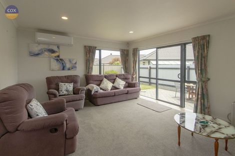 Photo of property in 14 Newbury Place, Taradale, Napier, 4112