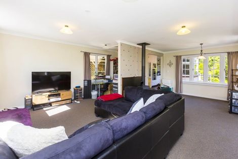 Photo of property in 62 Wyndham Road, Pinehaven, Upper Hutt, 5019