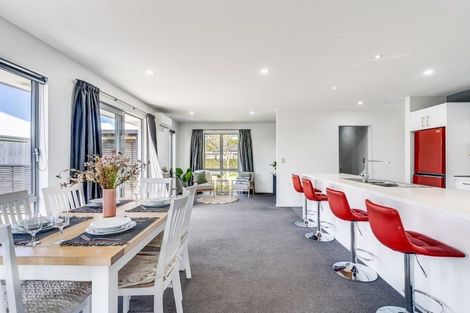 Photo of property in 14 Gosling Crescent, Halswell, Christchurch, 8025