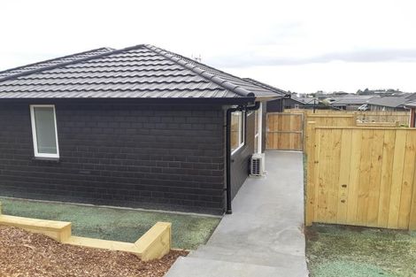 Photo of property in 21 Rowles Road, Pukekohe, 2120