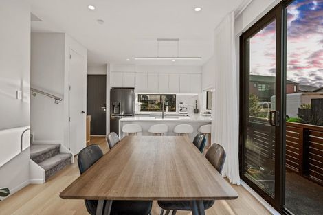 Photo of property in 33 Waka Moana Drive, Hobsonville, Auckland, 0616