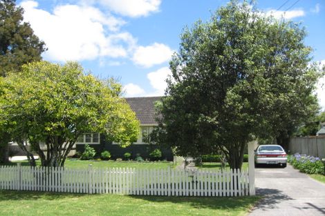 Photo of property in 14 Village Way, Ardmore, Papakura, 2582