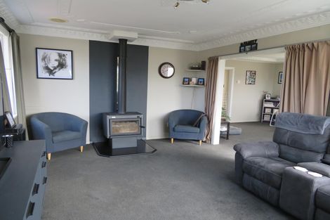 Photo of property in 75 Rhodes Street, Waimate, 7924