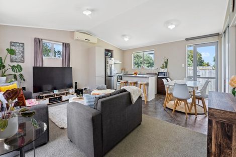 Photo of property in 93a Porchester Road, Papakura, 2110