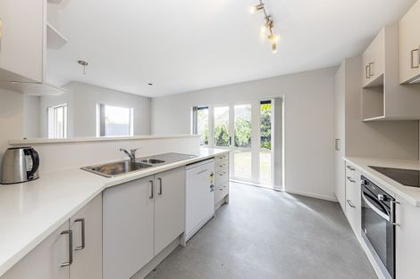 Photo of property in 4c Sheriff Place, Randwick Park, Auckland, 2105