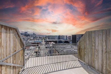 Photo of property in Qba Apartments, 4e/51 Webb Street, Mount Cook, Wellington, 6011