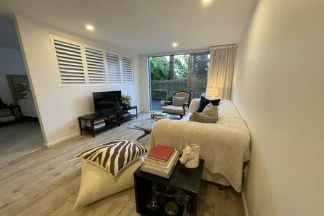 Photo of property in 26/73 Princes Street, Northcote Point, Auckland, 0627