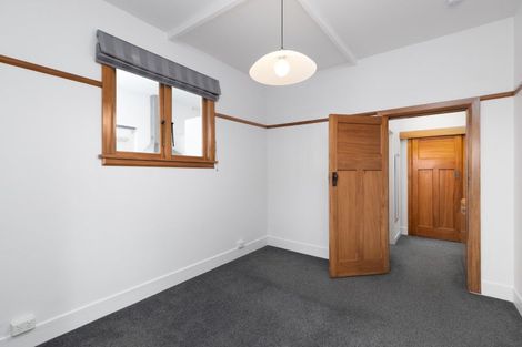 Photo of property in Devonport Apartments, 30/127 Saint Aubyn Street, New Plymouth, 4310