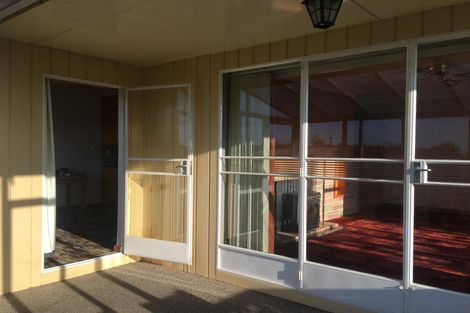 Photo of property in 1 Balmoral Street, Waimate, 7924