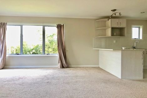 Photo of property in 18 Newington Road, Henderson, Auckland, 0612