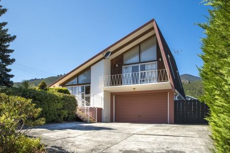 Photo of property in 244 Waikawa Road, Waikawa, Picton, 7220