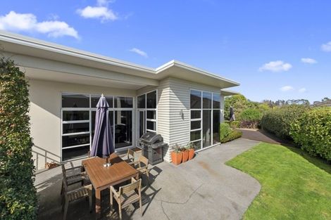 Photo of property in 5 Oldfield Court, Huntington, Hamilton, 3210