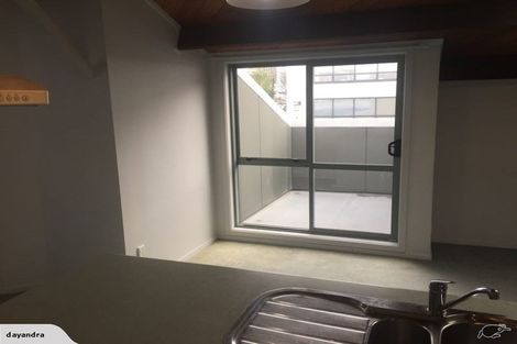 Photo of property in Metro Apartments, 16/220 Thorndon Quay, Pipitea, Wellington, 6011