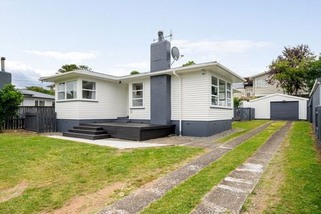 Photo of property in 16 Manapouri Place, Glenview, Hamilton, 3206